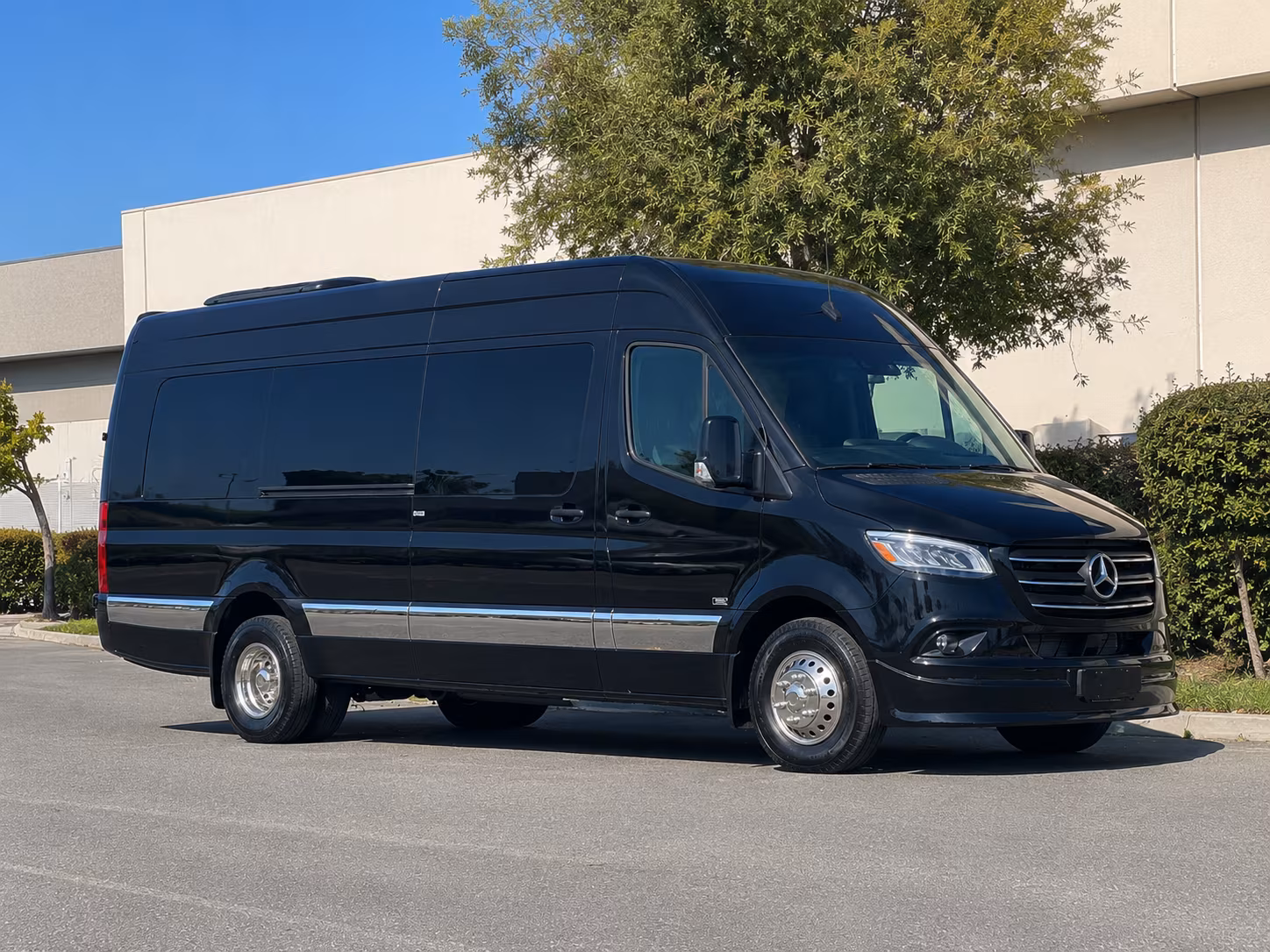 Tampa Airport Shuttle & Transportation party bus exterior