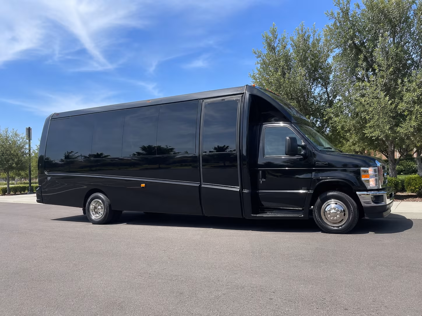 Tampa Airport Shuttle & Transportation party bus exterior