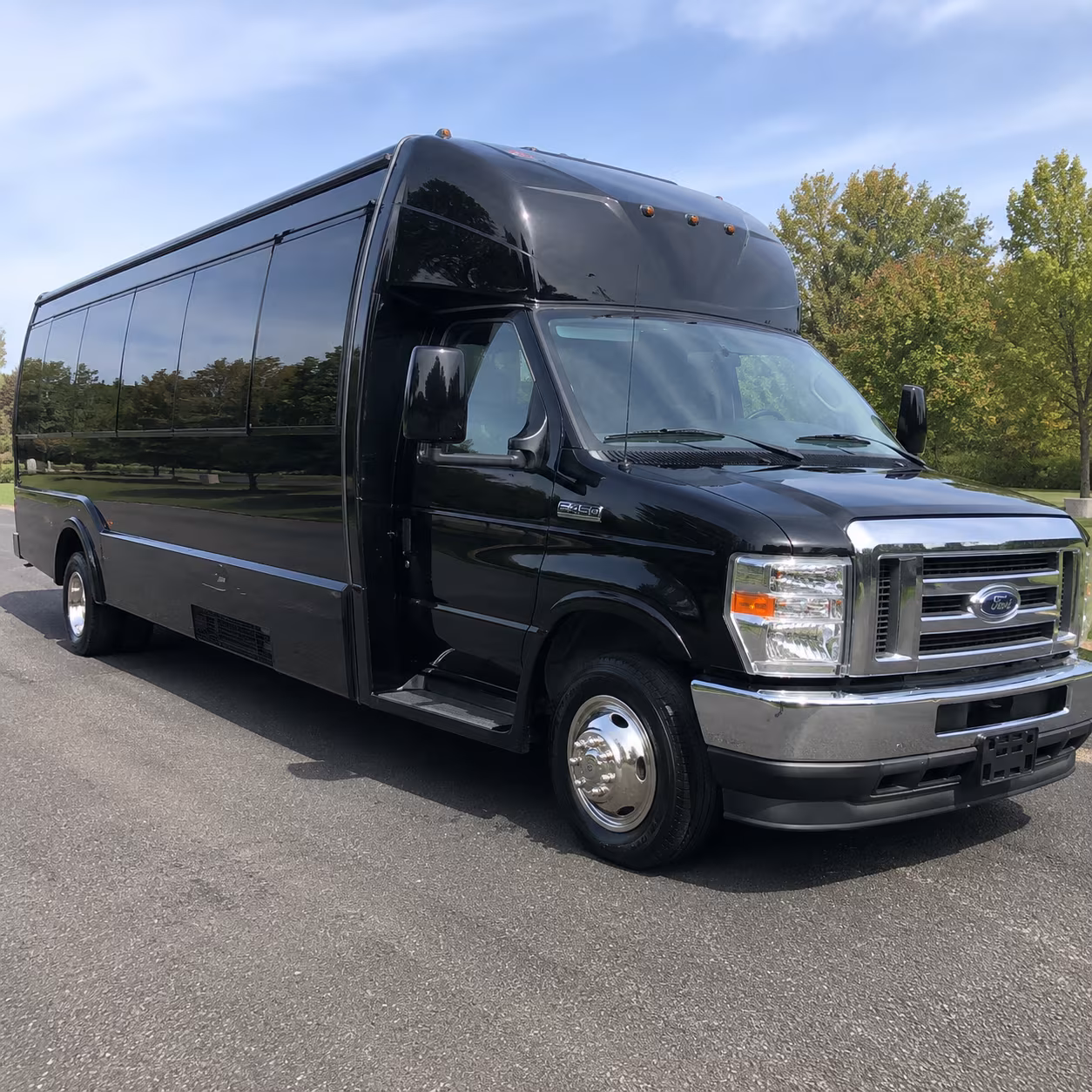Tampa Birthday, Sweet 16, & Quinceañera Transportation party bus exterior