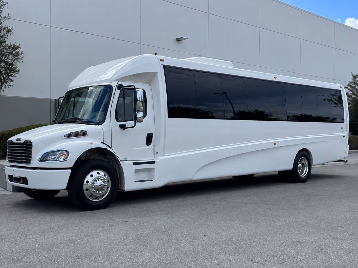 Tampa Prom & Homecoming Transportation onboard seating