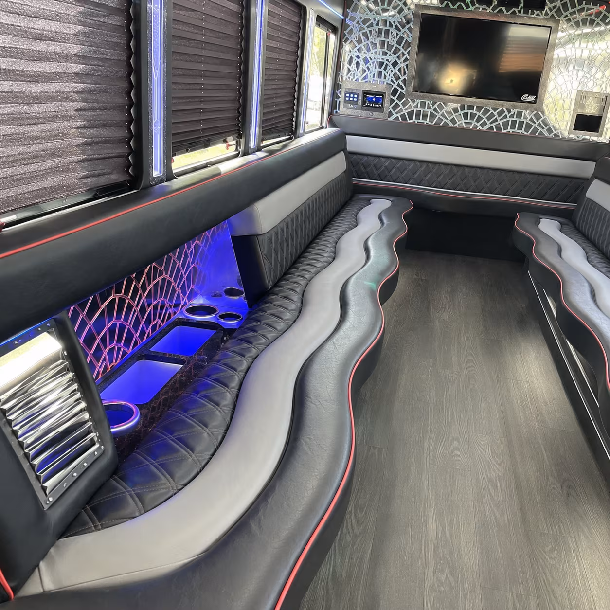 Tampa Winery Tour & Pub Crawl Transportation party bus exterior