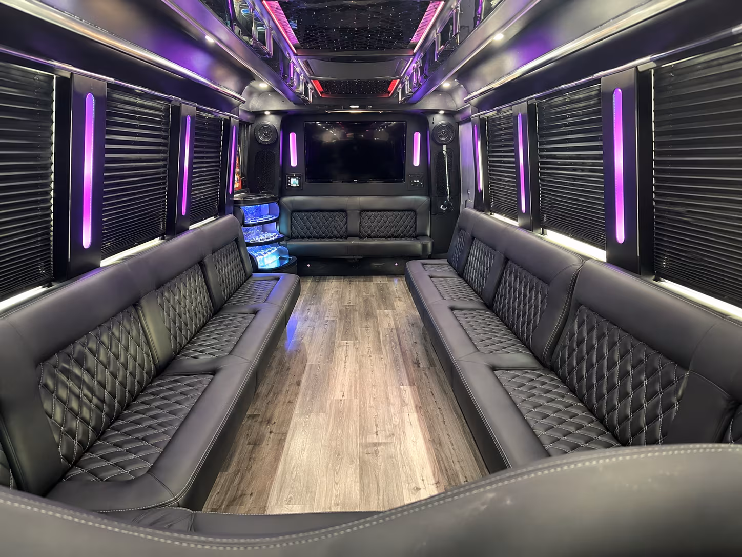 Tampa Winery Tour & Pub Crawl Transportation party bus exterior