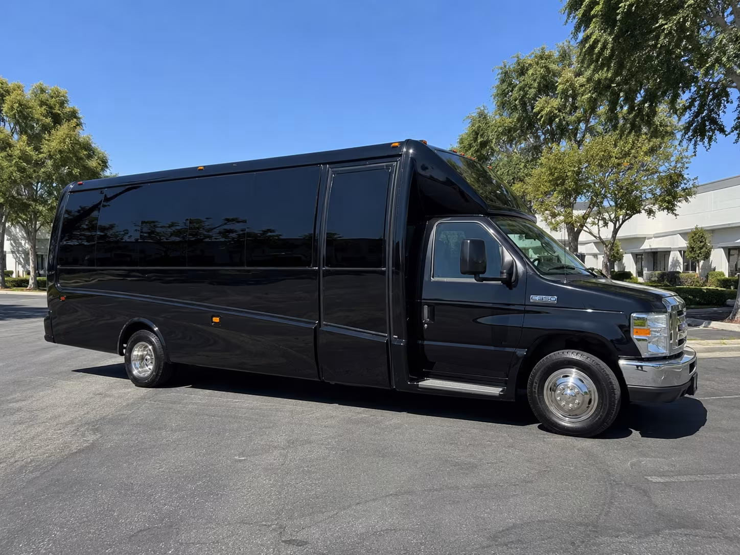Tampa Winery Tour & Pub Crawl Transportation